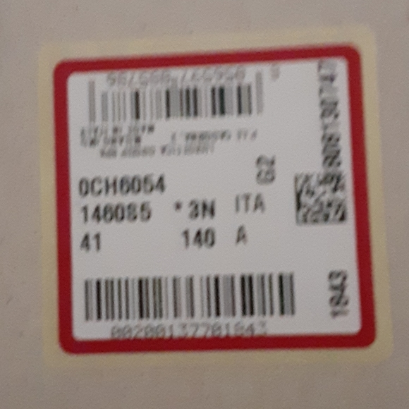 CHANEL Cat Eye Sunglasses - Picture 9 of 9